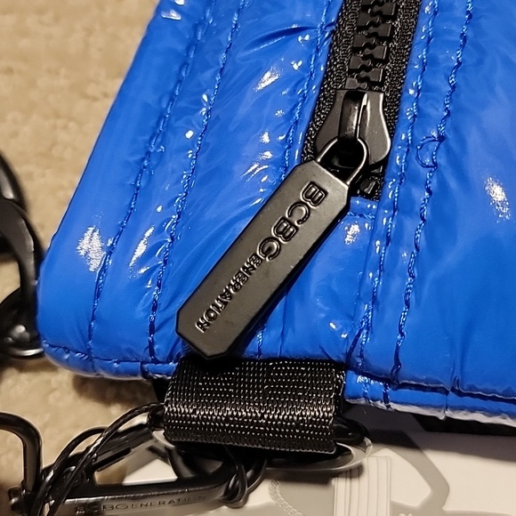 NWT BCBGeneration 2 in 1 Crossbody Puffer Bag, Blue - Picture 3 of 11